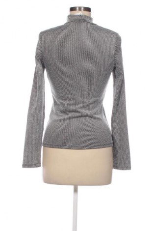 Damen Shirt Terranova, Größe M, Farbe Silber, Preis 13,49 €