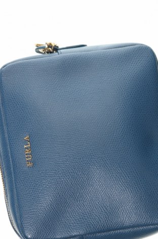 Дамска чанта Furla, Цвят Син, Цена 188,00 лв.