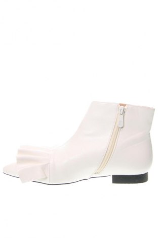 Botine de damă Boohoo, Mărime 37, Culoare Alb, Preț 139,99 Lei