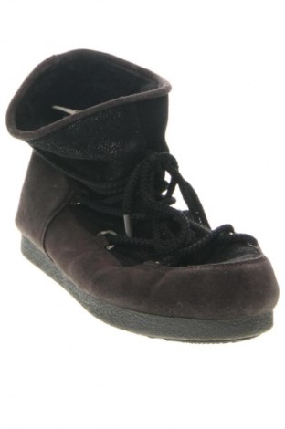 Botine de damă Moon Boot, Mărime 40, Culoare Multicolor, Preț 230,99 Lei