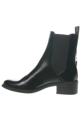 Botine de damă Reserved, Mărime 40, Culoare Negru, Preț 196,00 Lei