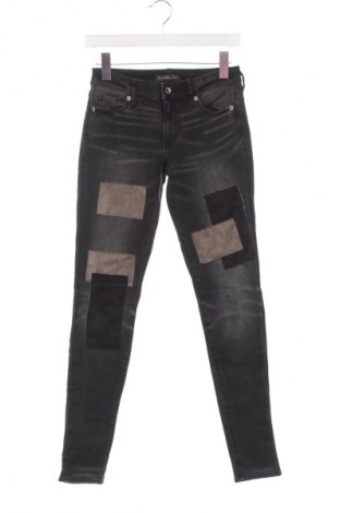 Damskie jeansy Abercrombie & Fitch, Rozmiar XS, Kolor Czarny, Cena 131,99 zł