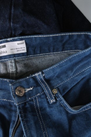 Γυναικείο Τζίν Bershka, Μέγεθος XS, Χρώμα Μπλέ, Τιμή 9,99 €