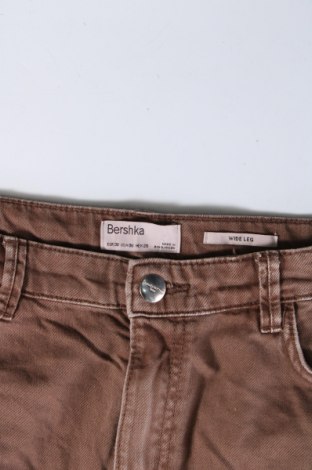 Blugi de femei Bershka, Mărime M, Culoare Maro, Preț 95,99 Lei