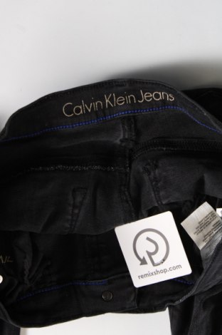 Дамски дънки Calvin Klein Jeans, Размер L, Цвят Черен, Цена 51,99 лв.