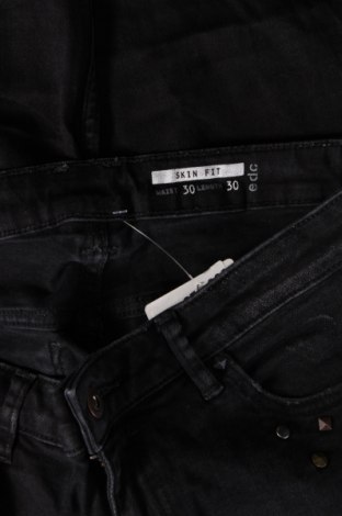 Damskie jeansy Edc By Esprit, Rozmiar M, Kolor Czarny, Cena 131,99 zł