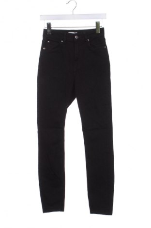 Damskie jeansy H&M, Rozmiar XS, Kolor Czarny, Cena 41,99 zł