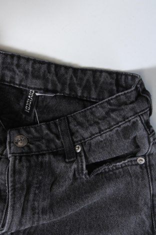 Damskie jeansy H&M Divided, Rozmiar XXS, Kolor Szary, Cena 46,99 zł