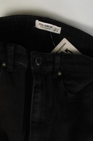 Damskie jeansy Pull&Bear, Rozmiar S, Kolor Czarny, Cena 43,99 zł