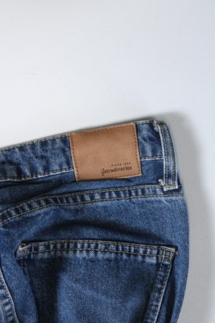 Damskie jeansy Stradivarius, Rozmiar XS, Kolor Niebieski, Cena 37,99 zł