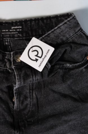 Damskie jeansy Stradivarius, Rozmiar XS, Kolor Szary, Cena 41,99 zł