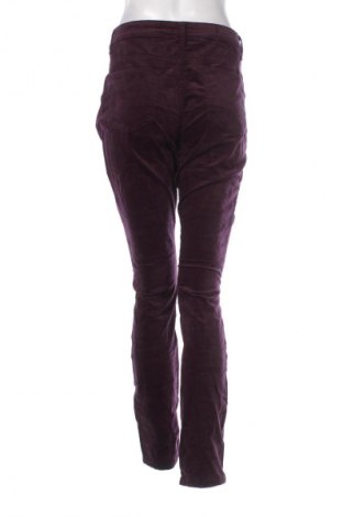 Damen Cordhose Zero, Größe L, Farbe Lila, Preis € 33,99