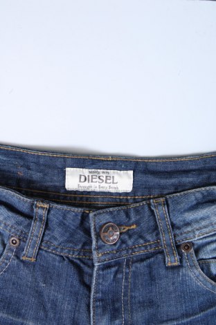 Pantaloni scurți de femei Diesel, Mărime M, Culoare Albastru, Preț 190,99 Lei