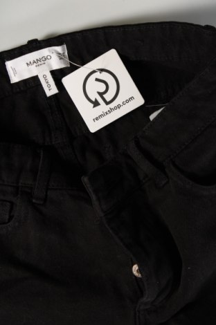 Pantaloni scurți de femei Mango, Mărime M, Culoare Negru, Preț 29,99 Lei