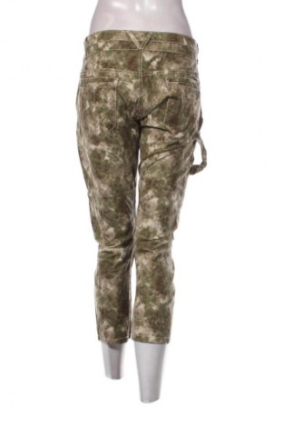 Pantaloni de femei Guess, Mărime XL, Culoare Multicolor, Preț 123,99 Lei