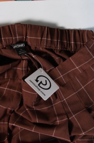 Дамски панталон Monki, Размер XL, Цвят Кафяв, Цена 11,99 лв.