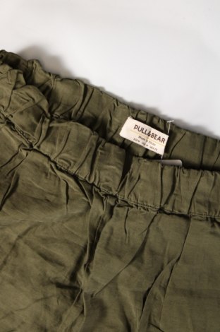 Pantaloni de femei Pull&Bear, Mărime L, Culoare Verde, Preț 43,99 Lei