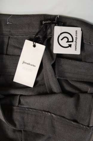 Damenhose Stradivarius, Größe M, Farbe Grau, Preis € 14,49