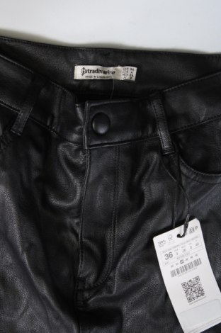 Damenhose Stradivarius, Größe S, Farbe Schwarz, Preis 23,59 €