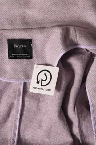 Дамско палто Bershka, Размер L, Цвят Лилав, Цена 61,99 лв.