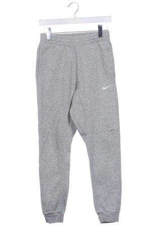 Pantaloni trening de femei Nike, Mărime XS, Culoare Gri, Preț 134,99 Lei