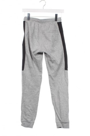 Kinder Sporthose SOC, Größe 12-13y/ 158-164 cm, Farbe Grau, Preis € 14,99