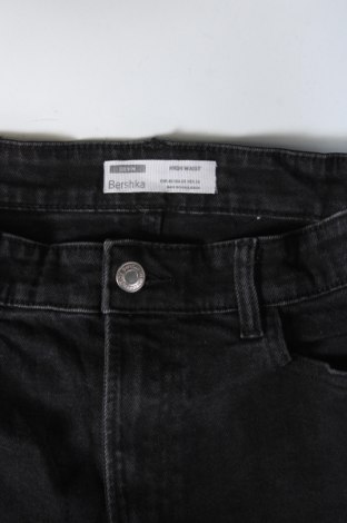 Herren Jeans Bershka, Größe S, Farbe Grau, Preis € 13,99