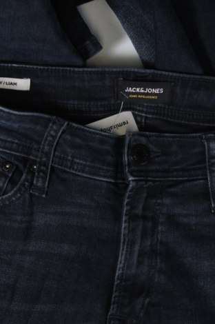 Ανδρικό τζίν Jack & Jones, Μέγεθος M, Χρώμα Μπλέ, Τιμή 15,49 €