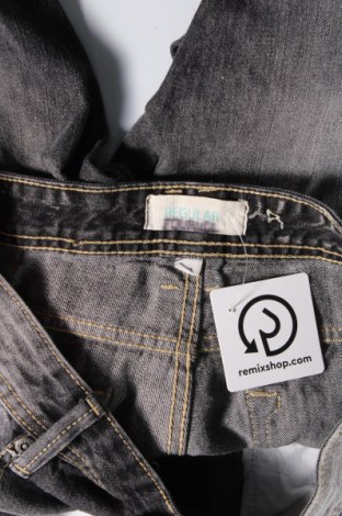 Ανδρικό τζίν Regular Denim, Μέγεθος M, Χρώμα Γκρί, Τιμή 24,49 €