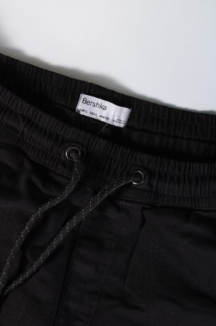 Herrenhose Bershka, Größe M, Farbe Schwarz, Preis 12,99 €