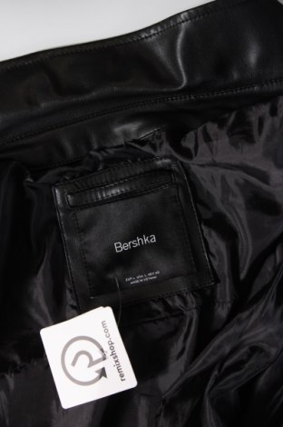 Geacă de piele pentru bărbati Bershka, Mărime L, Culoare Negru, Preț 125,00 Lei