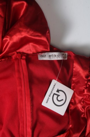 Kleid, Größe S, Farbe Rot, Preis € 15,35