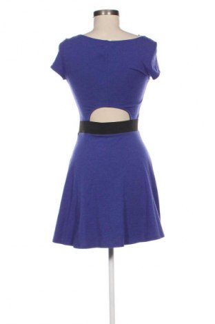 Kleid American Eagle, Größe S, Farbe Lila, Preis 18,99 €