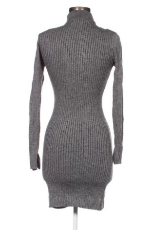 Kleid Amisu, Größe M, Farbe Grau, Preis 8,49 €