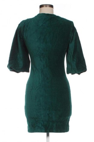 Rochie Bershka, Mărime S, Culoare Verde, Preț 95,99 Lei