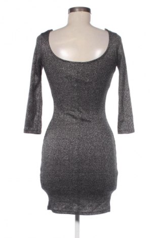 Kleid Clockhouse, Größe S, Farbe Silber, Preis 9,49 €