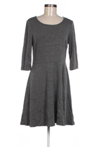 Kleid Esmara, Größe M, Farbe Grau, Preis 9,49 €