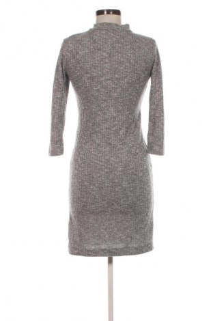 Kleid Fashion House, Größe M, Farbe Grau, Preis 8,49 €