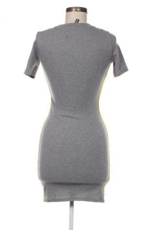 Kleid H&M, Größe S, Farbe Grau, Preis 8,99 €