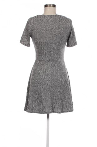 Kleid H&M Divided, Größe M, Farbe Grau, Preis € 20,49