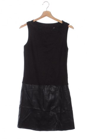 Kleid Naf Naf, Größe XS, Farbe Schwarz, Preis 17,49 €