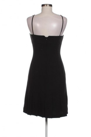 Kleid Swing, Größe M, Farbe Schwarz, Preis 13,99 €