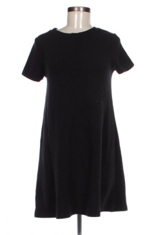 Rochie Zara, Mărime M, Culoare Negru, Preț 88,99 Lei