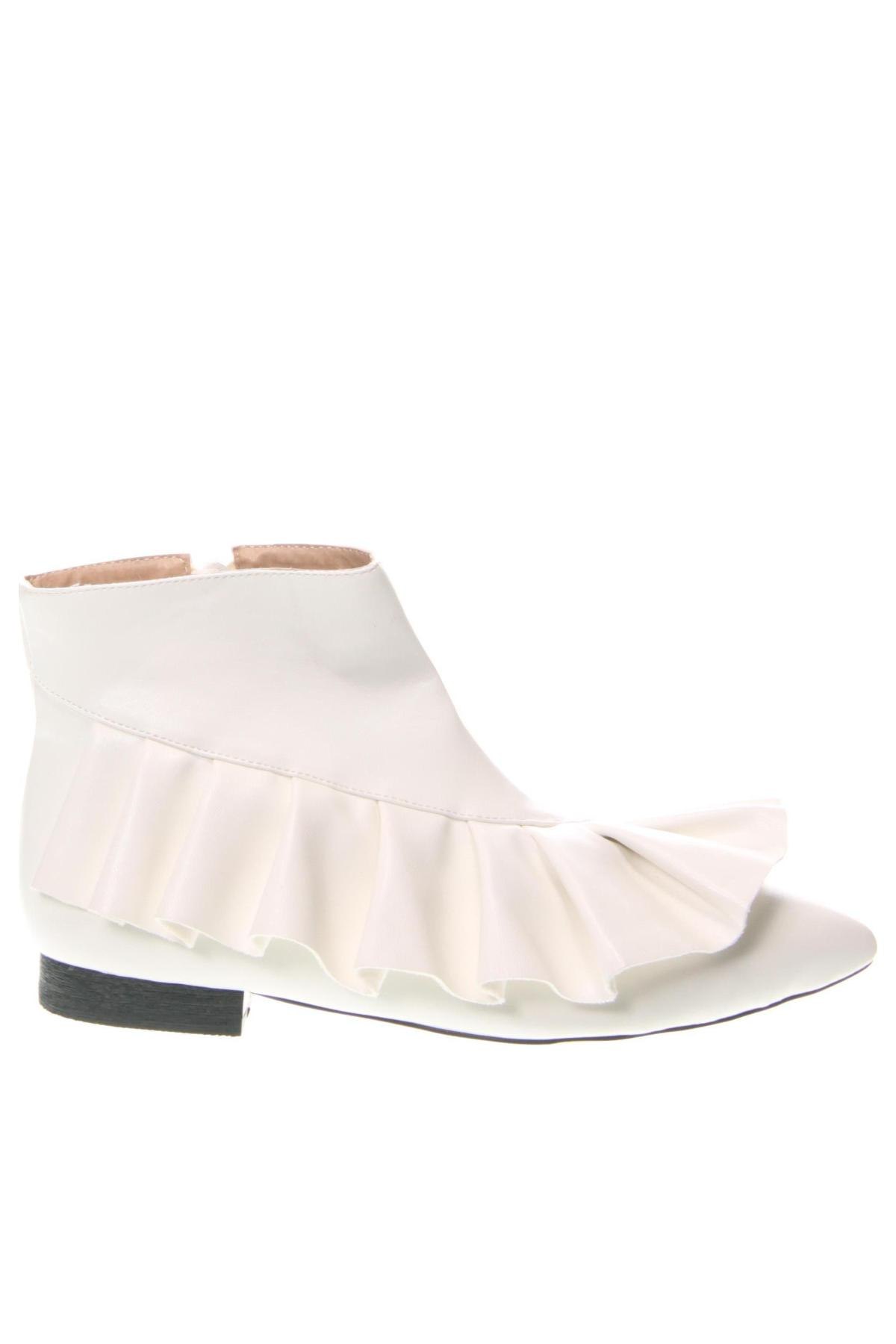 Botine de damă Boohoo, Mărime 37, Culoare Alb, Preț 139,99 Lei