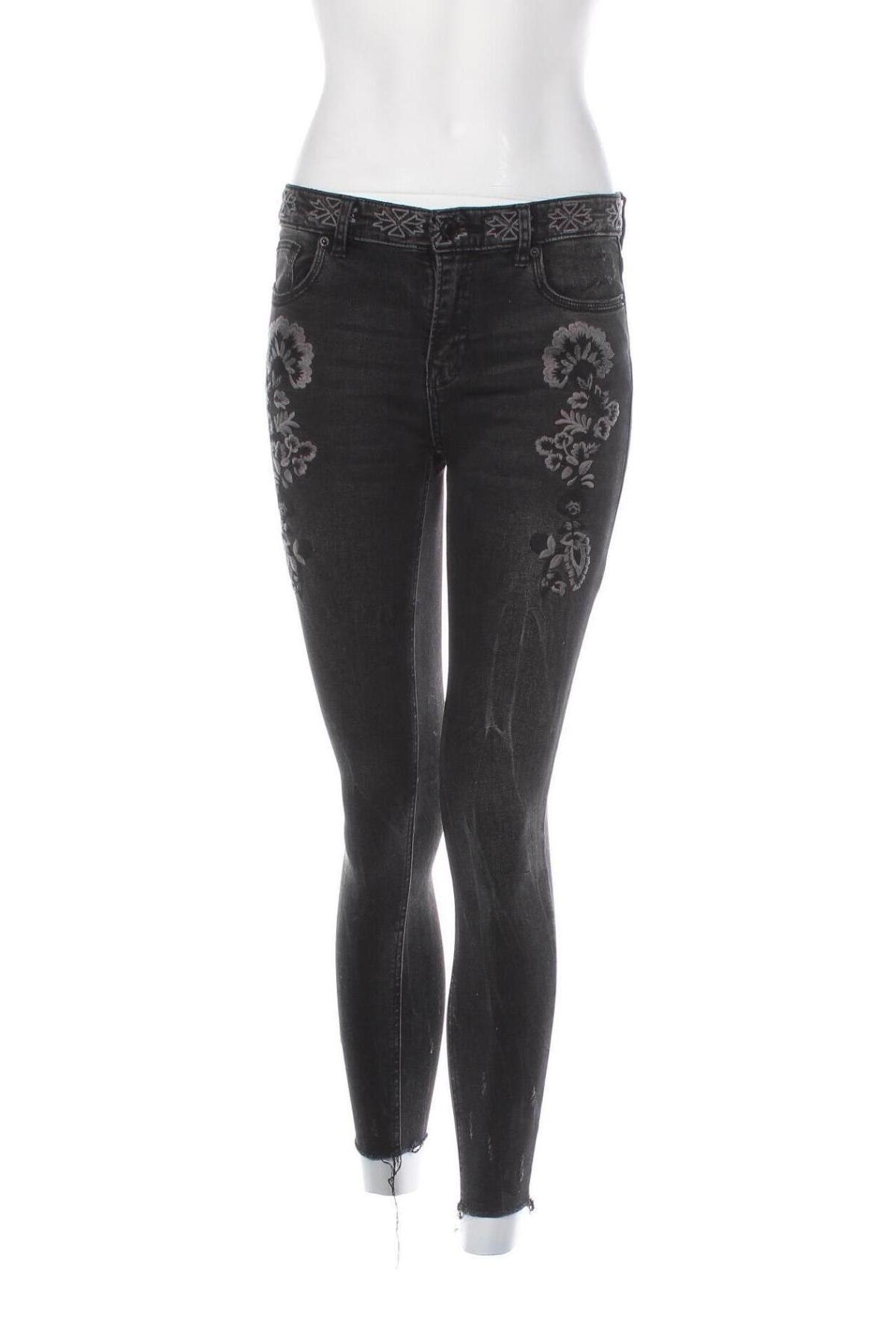 Damen Jeans Stradivarius, Größe S, Farbe Schwarz, Preis € 20,49