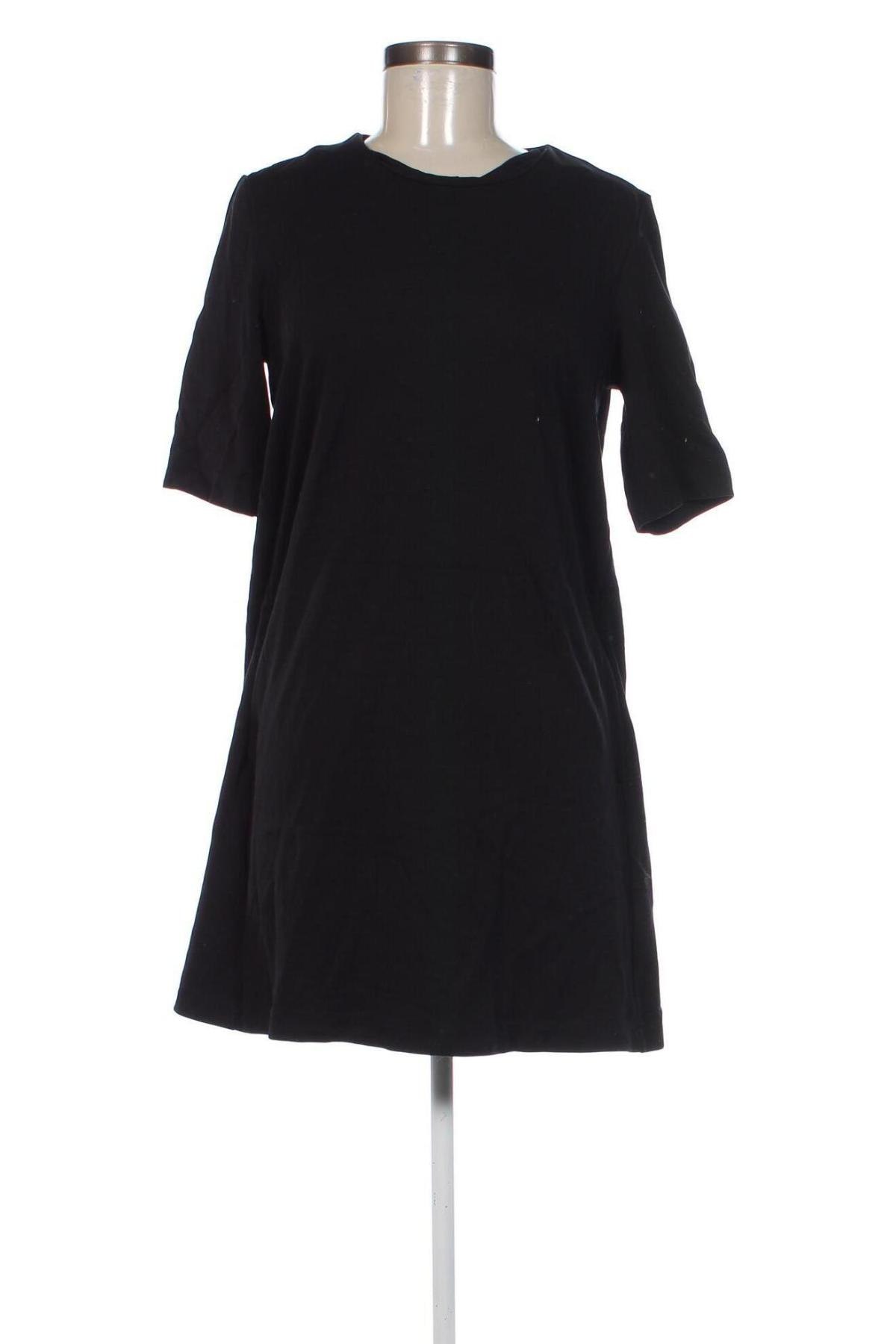 Rochie H&M, Mărime M, Culoare Negru, Preț 43,99 Lei