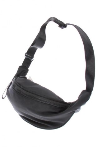 Hüfttasche Bershka, Farbe Schwarz, Preis 7,58 €