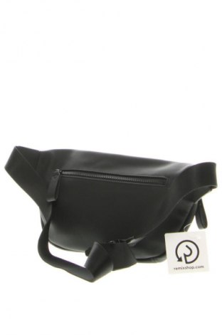 Чанта за кръст Karl Lagerfeld, Цвят Черен, Цена 244,99 лв.