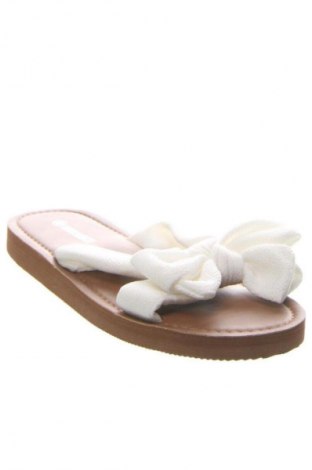 Чехли Unbranded, Размер 40, Цвят Бял, Цена 31,99 лв.