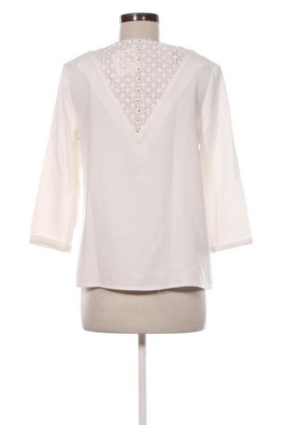 Damen Shirt Axara, Größe M, Farbe Weiß, Preis € 25,00